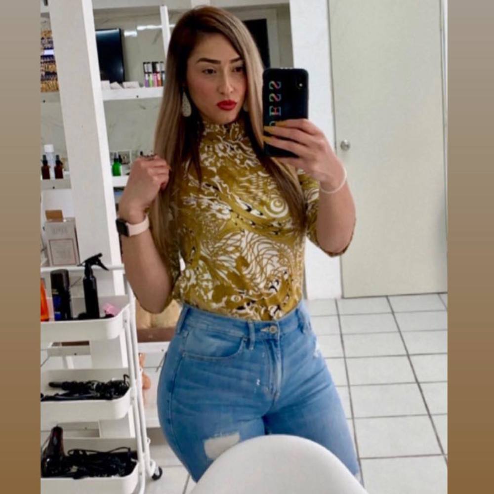 Meet your Posher, Lizzet